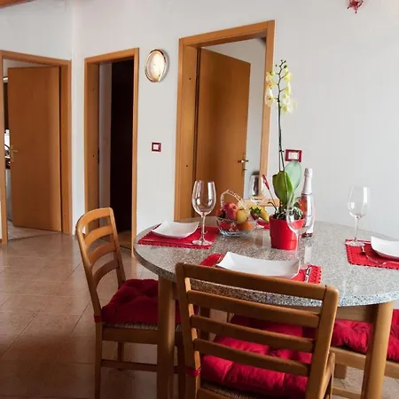 With A Parking Space - 12302 Apartmán